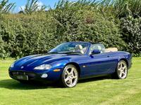 JAGUAR XKR
