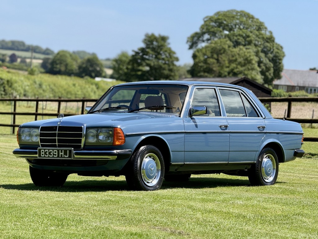 1983 Mercedes-Benz 200